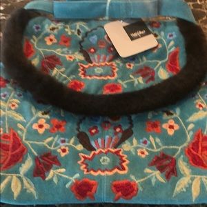 Mossimo embroidered purse